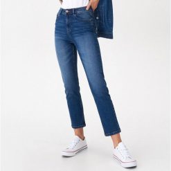 Jeansy straight - Niebieski. Niebieskie jeansy damskie House. W wyprzedaży za 29,99 zł.