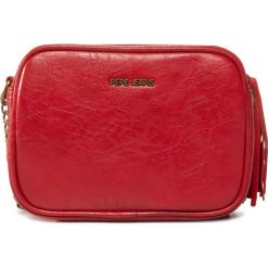 Torebka PEPE JEANS - Moira Bag PL031143 Stawberry 238. Czerwone listonoszki damskie Pepe Jeans, na co dzień, bez wzorów, z jeansu, eleganckie, bez dodatków. Za 279,00 zł.