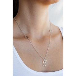 NASZYJNIK XXV. Szare naszyjniki damskie marki XXV, srebrne. Za 39,90 zł.