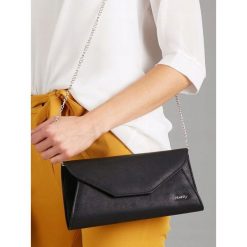 Kopertówka wizytowa czarna Rovicky - Czarny. Czarne kopertówki damskie ROVICKY, w paski, ze skóry, eleganckie, na ramię, małe, bez dodatków. Za 54,99 zł.