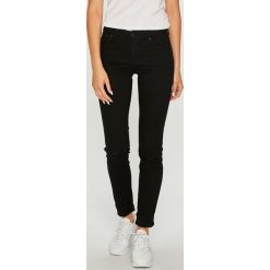 Wrangler - Jeansy Body Bespoke. Czarne rurki damskie Wrangler. Za 299,90 zł.