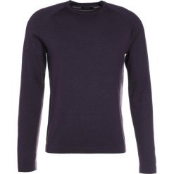 Swetry klasyczne męskie: J.LINDEBERG FILE Sweter plum