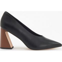 Czółenka na ozdobnym obcasie - Czarny. Czarne buty ślubne damskie Reserved. Za 159,99 zł.