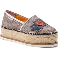 Espadryle ESPADRILLES - J.Loly 22184-35786-1 Glitter/Multi. Szare espadryle damskie Espadrilles, bez wzorów, ze skóry, bez obcasa, na obcasie. W wyprzedaży za 339,00 zł.