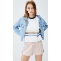 Koszulka z obszyciem i tęczą. Szare koszulki damskie Pull&Bear, bez wzorów, bez kołnierzyka, z krótkim rękawem. Za 49,90 zł.