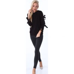 Bluza z kokardkami czarna 1687. Czarne bluzy damskie Fasardi, s, bez wzorów, bez rękawów, bez kaptura. Za 49,00 zł.