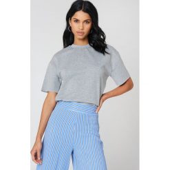 Bluzy damskie: NA-KD Basic Bluza oversize z krótkim rękawem – Grey