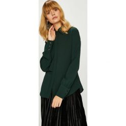 G-Star Raw - Koszula. Zielone bluzki damskie G-Star RAW, na co dzień, s, bez wzorów, z elastanu, klasyczne, z klasycznym kołnierzykiem, z długim rękawem. W wyprzedaży za 179,90 zł.
