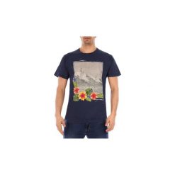 T-shirty z krótkim rękawem Bomboogie 5687. Niebieskie t-shirty męskie Bomboogie, xxl, bez wzorów, bez kołnierzyka, krótkie. Za 277,10 zł.
