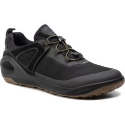 Półbuty ECCO - Biom 2Go GORE-TEX 80192451602 Black/Tarmac/Black. Czarne trapery męskie ecco, z tworzywa sztucznego, bez zapięcia. W wyprzedaży za 529,00 zł.