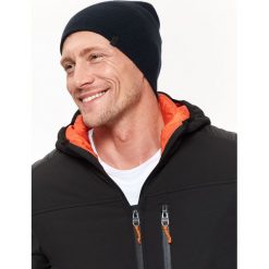 CZAPKA MĘSKA. Czarne czapki męskie Top Secret, na zimę, bez wzorów, z dzianiny. W wyprzedaży za 19,99 zł.