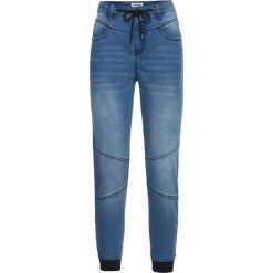 Dżinsy jogger 7/8 bonprix niebieski. Niebieskie jeansy damskie bonprix. Za 109,99 zł.