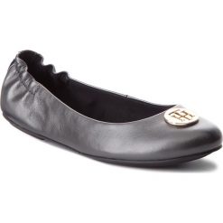 Baleriny TOMMY HILFIGER - Pearlized Leather Ballerina FW0FW03412 Black 990. Szare baleriny damskie TOMMY HILFIGER, bez wzorów, ze skóry, bez obcasa. W wyprzedaży za 259,00 zł.