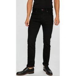 Tommy Hilfiger - Jeansy Core Denton. Czarne jeansy męskie TOMMY HILFIGER, bez wzorów, z podwyższonym stanem. W wyprzedaży za 379,90 zł.