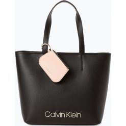 Calvin Klein - Damska torba shopper, czarny. Czarne torby damskie na zakupy Calvin Klein, bez wzorów, eleganckie, małe, bez dodatków. Za 749,95 zł.