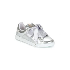 Buty Victoria DEPORTIVO METALIZADO BAÑER. Szare trampki i tenisówki damskie Victoria, bez wzorów, bez zapięcia. Za 239,20 zł.