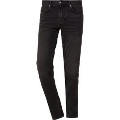 J.LINDEBERG JAY KHOL Jeansy Slim Fit black. Czarne jeansy męskie marki J.LINDEBERG, m, bez wzorów. Za 519,00 zł.