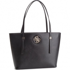 Torebka GUESS - HWVG71 86230 BLACK. Czarne torebki klasyczne damskie Guess, z aplikacjami, ze skóry ekologicznej, duże. Za 599,00 zł.