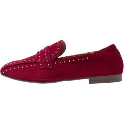 Billi Bi Półbuty wsuwane dark red. Czerwone mokasyny damskie Billi Bi, bez wzorów, ze skóry, bez obcasa, bez zapięcia. Za 839,00 zł.