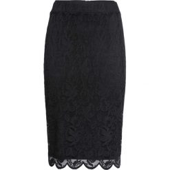 Spódniczka koronkowa bonprix czarny. Czarne spódniczki damskie bonprix, na co dzień, w koronkowe wzory, z koronki, biznesowe, ołówkowe. Za 79,99 zł.