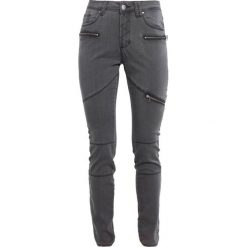 Culture IDEN Jeansy Slim Fit grey. Szare rurki damskie marki Culture. W wyprzedaży za 314,25 zł.