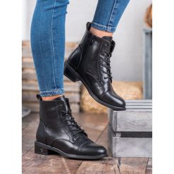 CZARNE WIĄZANE WORKERY. Czarne botki damskie Vinceza, bez obcasa, bez zapięcia. Za 164,90 zł.