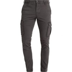 Napapijri MOTO WINT Bojówki dark grey solid. Szare bojówki męskie marki Napapijri, m, z elastanu. Za 519,00 zł.