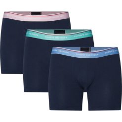 Komplet 3 par bokserek TOMMY HILFIGER 3P WB UM0UM01643. Niebieskie bokserki męskie TOMMY HILFIGER, bez wzorów, z elastanu. W wyprzedaży za 129,00 zł.