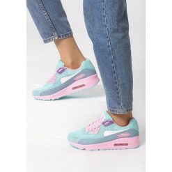 Niebieskie Pudrowe Buty Sportowe Candy. Niebieskie buty sportowe damskie Born2be, z tkaniny. Za 89,99 zł.