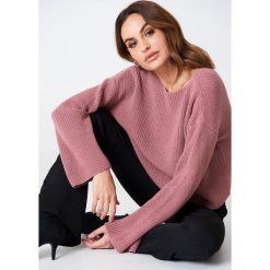 NA-KD Krótki sweter z dzianiny z długim rękawem - Pink. Różowe swetry klasyczne damskie marki NA-KD, z dzianiny. Za 121,95 zł.