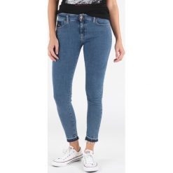 Diesel Slandy Dżinsy Niebieski. Niebieskie jeansy damskie Diesel. Za 712,95 zł.