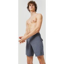 O'Neill Hybrid Szorty Szary. Szare spodenki i szorty męskie O'Neill, bez wzorów, z elastanu. Za 274,95 zł.