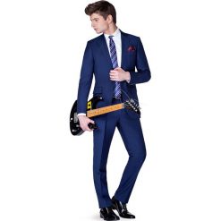 Garnitur Navy Amazon. Niebieskie garnitury LANCERTO, z bawełny. W wyprzedaży za 599,90 zł.