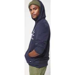 O'Neill Triple Bluza Niebieski. Niebieskie bluzy męskie O'Neill, xxl, z nadrukiem, z bawełny, bez kołnierzyka, bez rękawów, bez kaptura. Za 223,95 zł.