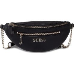 Saszetka nerka GUESS - Caley (VG) Mini HWVG76 74800 BLA. Czarne nerki damskie Guess, z aplikacjami, ze skóry ekologicznej, młodzieżowe, bez dodatków. W wyprzedaży za 319,00 zł.
