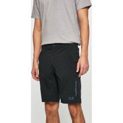 Jack Wolfskin - Szorty. Czarne spodenki sportowe męskie Jack Wolfskin, l, bez wzorów, z poliesteru, sportowe. W wyprzedaży za 159,90 zł.