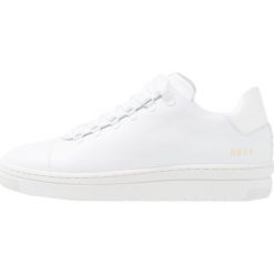 Nubikk YEYE CLASSIC Sneakersy niskie white. Białe trampki i tenisówki damskie marki Nubikk, ze skóry. Za 669,00 zł.