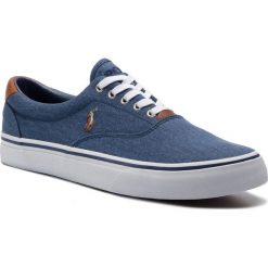 Tenisówki POLO RALPH LAUREN - Thorton 816747519002 Navy. Niebieskie półbuty męskie Polo Ralph Lauren, na co dzień, bez wzorów, z gumy, bez zapięcia. W wyprzedaży za 229,00 zł.