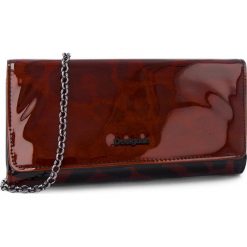 Torebka DESIGUAL - 18WAYO01 3122. Czerwone torebki klasyczne damskie Desigual, bez wzorów, ze skóry ekologicznej, wizytowe, bez dodatków. W wyprzedaży za 139,00 zł.
