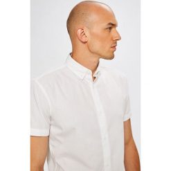 Produkt by Jack & Jones - Koszula. Białe koszule męskie PRODUKT by Jack & Jones, m, bez wzorów, z bawełny, casualowe, button down, z krótkim rękawem. W wyprzedaży za 59,90 zł.
