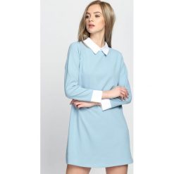 Sukienki dzianinowe: Niebieska Sukienka White Collared