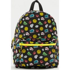 Plecak smiley. Szare plecaki damskie Pull&Bear. Za 89,90 zł.