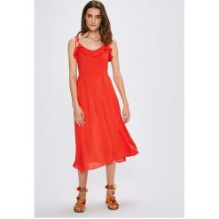 Vero Moda - Sukienka. Niebieskie sukienki damskie rozkloszowane marki Vero Moda, na co dzień, s, z wiskozy, casualowe, midi. W wyprzedaży za 139,90 zł.