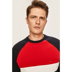 Tommy Hilfiger - Bluza. Bluzy męskie TOMMY HILFIGER, s, bez wzorów, z bawełny, z okrągłym kołnierzem, bez rękawów, bez kaptura. W wyprzedaży za 399,90 zł.