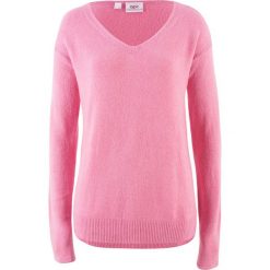 Swetry oversize damskie: Sweter oversize z rozcięciem bonprix malinowy