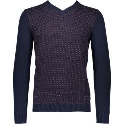 Sweter w kolorze fioletowo-niebieskim. Niebieskie swetry klasyczne męskie marki Benetton, m, w kropki, z kaszmiru. W wyprzedaży za 84,95 zł.
