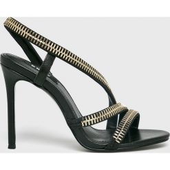 Dkny - Sandały. Czarne sandały damskie DKNY, bez wzorów, z materiału, bez obcasa, na obcasie, bez zapięcia. Za 729,90 zł.