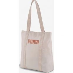Puma Core Base Torba Różowy. Różowe torebki klasyczne damskie Puma, bez wzorów, z poliesteru, bez dodatków. Za 85,95 zł.