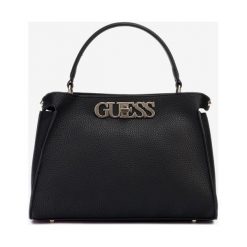 Guess Uptown Chic Torebka Czarny. Czarne torebki klasyczne damskie Guess, w paski, z materiału, bez dodatków. Za 548,95 zł.