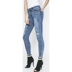 Answear - Jeansy Sporty Fusion. Niebieskie rurki damskie ANSWEAR, z bawełny. W wyprzedaży za 99,90 zł.